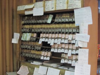 �H�������