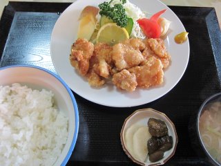 �ؓ��g����H