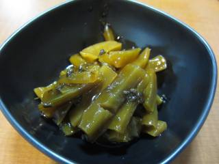 R炰